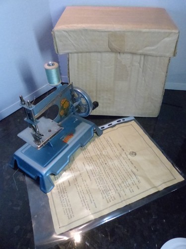 Machine coudre jouet baby - a,