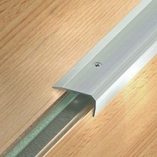 Nez de marche aluminium - pose