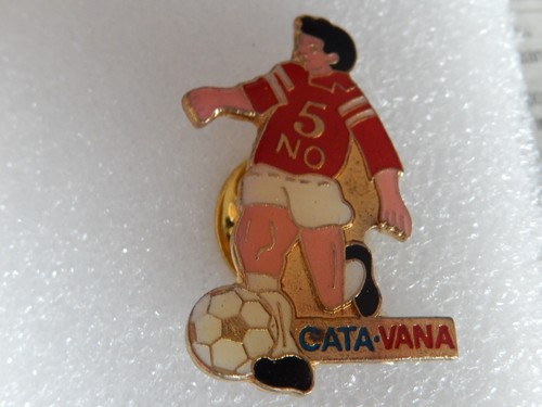 Pin football cata vana - football,