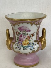 Vase LE TALLEC, porcelaine, Paris, forme Médicis, décor floral