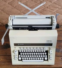 Très Belle Machine à Écrire