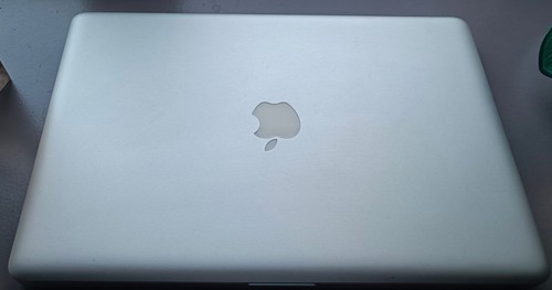 Macbook pro core - 15", (2011)