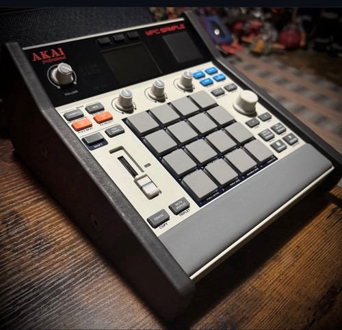 Akai mpc sample - mpc,