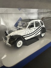1/18 Citroën 2CV BREIZH