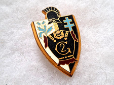 Un insigne militaire " 2°