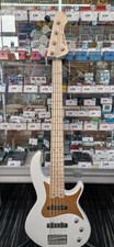 Guitare basse électrique aria - électrique,