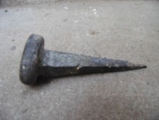 CLOU DE MARINE TRES ANCIEN EN
