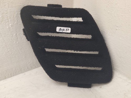 Cache arrière conducteur sans