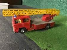 CAMION POMPIER GRANDE ECHELLE MERCEDES KOVAP TIN TOY en tole