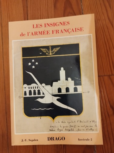 Livre insignes armée - livre,