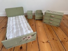 MEUBLES EN BOIS PEINT POUR POUPÉE / LIT CHEVET COMMODE FAUTEUIL / ANNÉES 1950