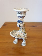 Bougeoir griffon en faïence