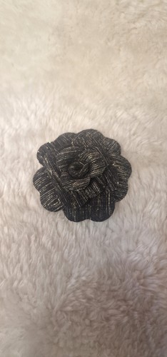 Chanel broche camélia - chanel,