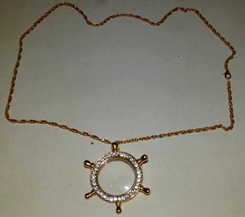 Médaillon dorée vintage - , en