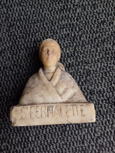 Buste cire ancien sainte - cire,