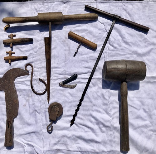 Outils anciens des - outils,
