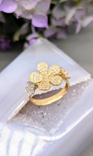 Bague ornée de 3 fleurs en 3