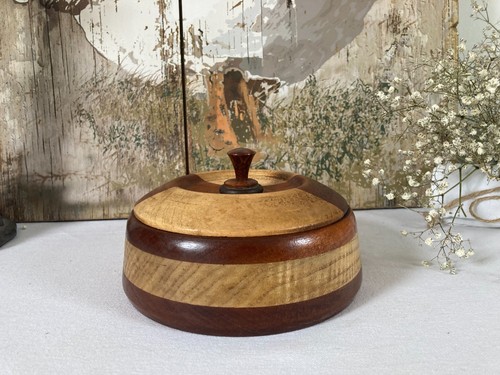 Déco ancienne boîte - ⚜️,