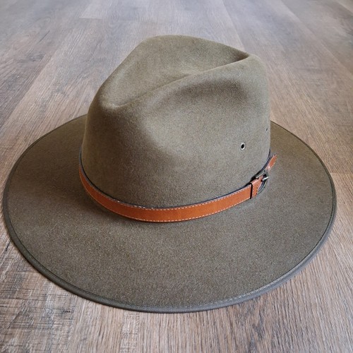 Vintage akubra brown riverina - vintage,