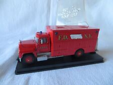 VOITURES ET CAMIONS DE POMPIER