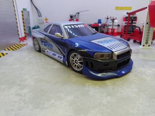 Nissan skyline gtr r34 - 1/18,