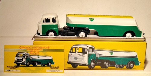 Camion tracteur saviem citerne - camion,