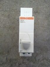 1 x poussoir modulaire merlin gerin contact NO + NC  référence 18033