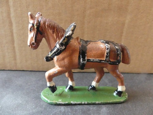 Figurine quiralu ferme - figurine,