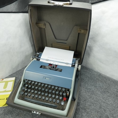 Olivetti underwood portable - underwood, 21