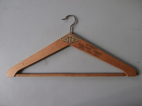 Ancien cintre porte manteau - cintre, porte-manteau