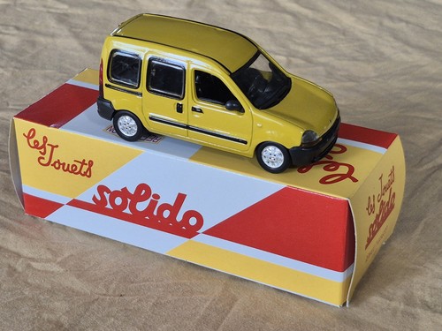 Voiture miniature renault - voiture,