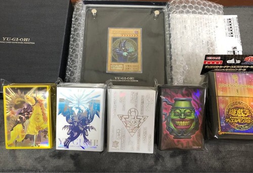 Tapis de jeu limité - yu-gi-oh!,