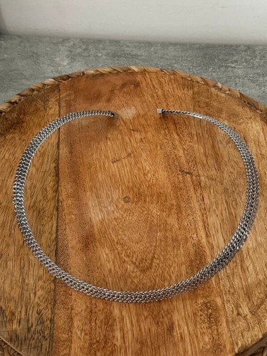 Collier tour cou - tour, torque