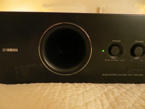 Subwoofer low profile yamaha - low,