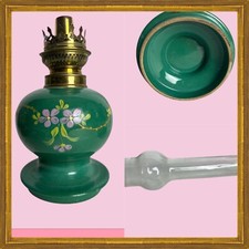 LAMPE A PETROLE EN FAIENCE VERTE DECOR FLEURS ROSE 1900