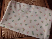 petit coupon tissu  Ancien  "