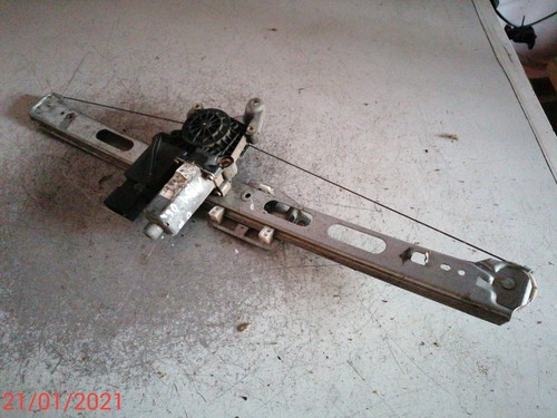 Mercedes w168 avant droit - avant,