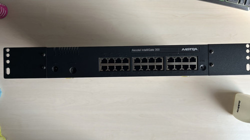 Autocommutateur standard - /,