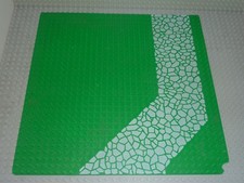 LEGO Baseplate 32x32 with Driveway and Gray Cobblestones / 4478px2 / 6374/6349