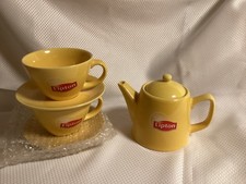 théière + 2 tasse publicitaire Lipton