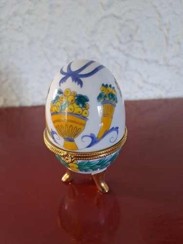 Oeuf porcelaine pilulier - en,