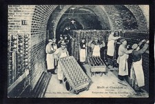 51 MOET ET CHANDON - Rangement des Vins en Bouteilles - Métier