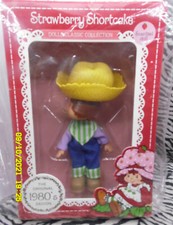 POUPEE CHARLOTTE AUX FRAISES