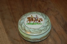 Superbe bonbonnière Marcel CHAUFRIASSE porcelaine Limoges - chevaux cavaliers