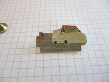 DOCTOR SECOURS POPULAIRES MEDECIN HEALTH AMBULANCE VINTAGE LAPEL PIN BADGE us29