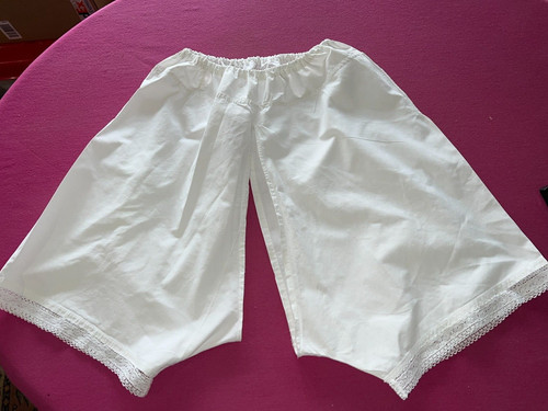 Ancienne culotte fendue - , en