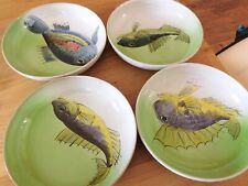 4 assiettes en terre cuite vernissé décor peint a la main