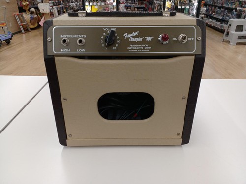 Fender guitar amplifier - fender,