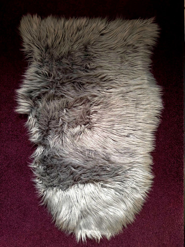 Tapis imitation peau mouton - peau,