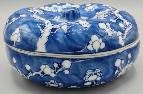 Joli pot corbeille - /,